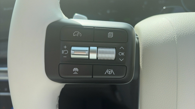 Hyundai SANTA FE 1.6 TGDi Plug-in Hybrid Ultimate 5dr 4WD Auto Estate - Image 36